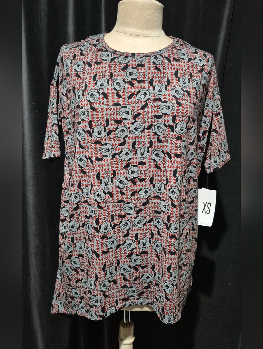 LuLaRoe Men's Short Sleeve Crew - Red & Gray Pattern (BOX B)